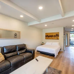 3mins Walk To Beach! Laundry, Pool, Hot Tub & Aparthotel